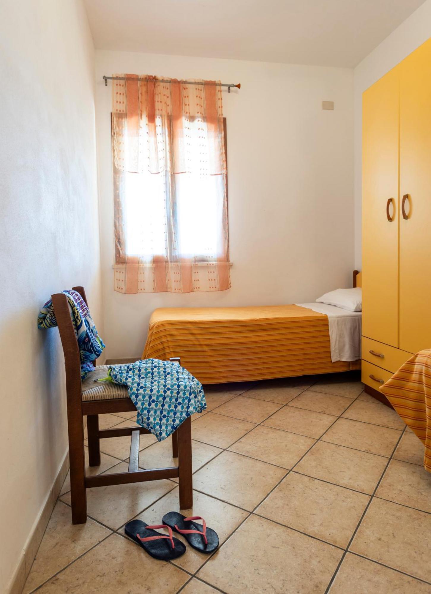 Residenza Marinella Aparthotel Дзамброне Екстериор снимка