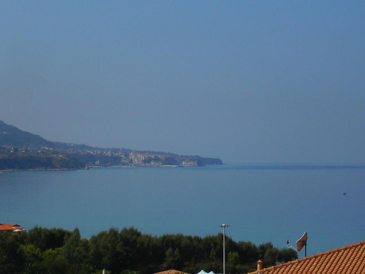 Residenza Marinella Aparthotel Дзамброне Екстериор снимка